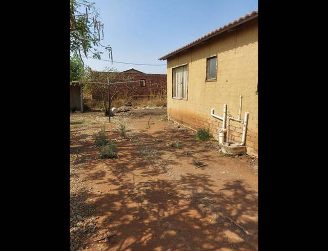 2 BEDROOM HOUSE FOR SALE IN SOSHANGUVE SOUTH